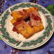 Рецепт Поленты с вялеными помидорами в беконе