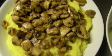 запеченная полента с грибами