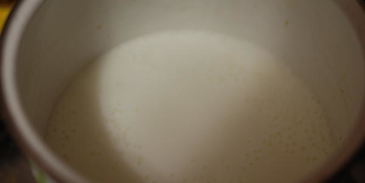 манная каша на молоке с желтком