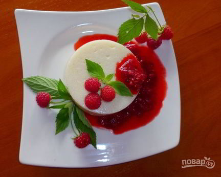 Манная каша с малиной