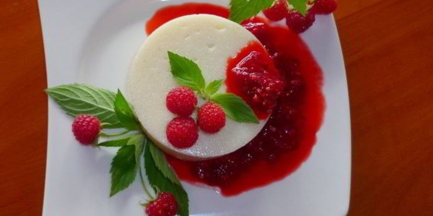 Рецепт манной каши с малиной