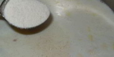 вкусная манная каша на молоке