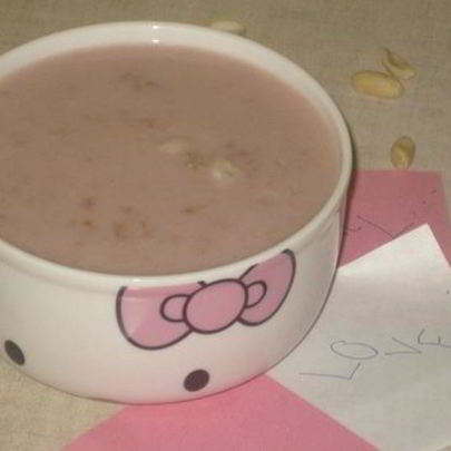 Клубнично-сливочная овсяная каша с лавандой