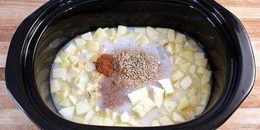 ночная овсяная каша с яблоками и орехами в мультиварке