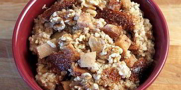 ночная овсяная каша с яблоками и орехами в мультиварке