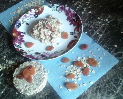 Овсяная каша с курагой