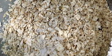 овсяная каша с мясным соусом и красным вином