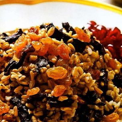 Овсянка с черносливом и изюмом