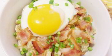 пикантная овсянка c беконом и сыром