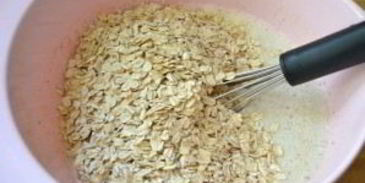 запеченная овсянка с черникой и бананом