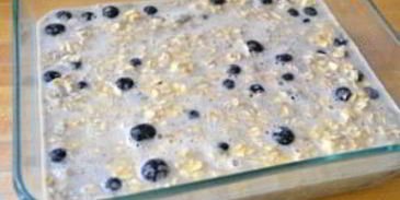 запеченная овсянка с черникой и бананом