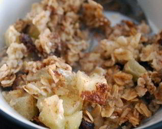 Запеченная овсянка с яблоками и специями