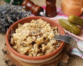 Перловая каша с грибами в мультиварке