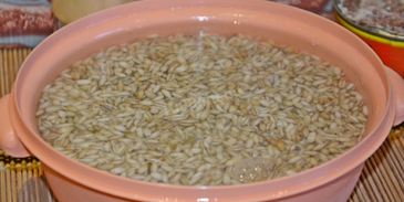 перловая каша с говяжьей тушенкой в мультиварке