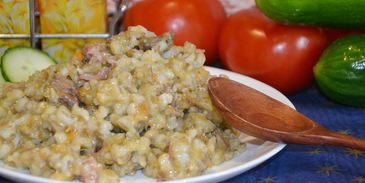 перловая каша с говяжьей тушенкой в мультиварке