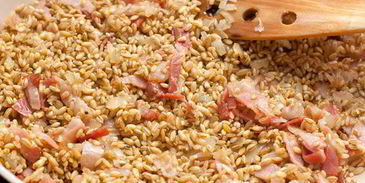 перловая каша с грибами и беконом