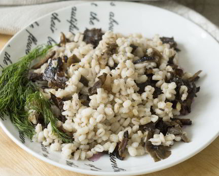 Перловая каша с грибами в горшочке