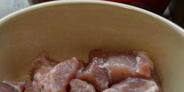 перловая каша с мясом и грибами в горшочке