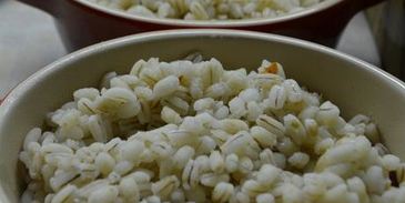 перловая каша с мясом и грибами в горшочке