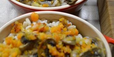 перловая каша с мясом и грибами в горшочке