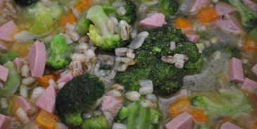 перловая каша с сосисками и овощами в мультиварке