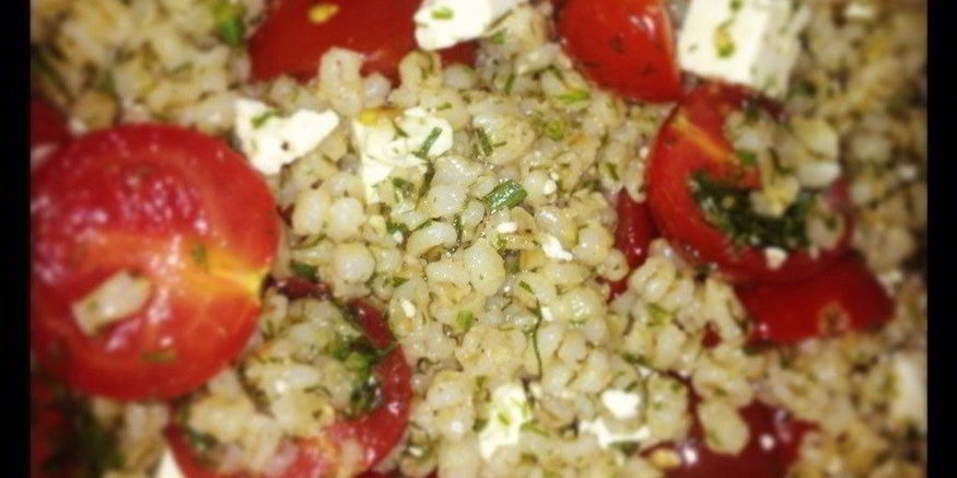 Рецепт перловки с фетой, томатами и укропом