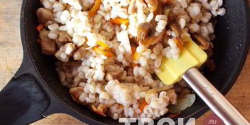 перловка с грибами