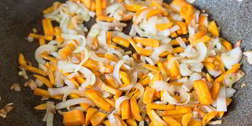 перловка с лисичками и овощами