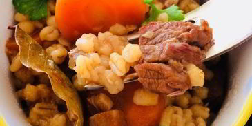 перловка с мясом и белыми грибами