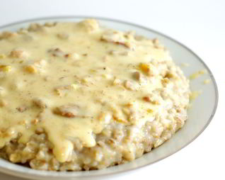 Перловка с соусом