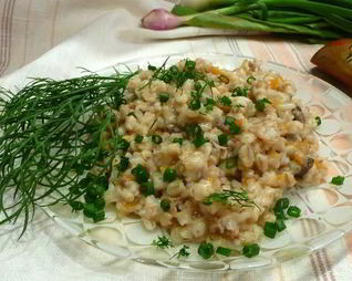 Перловка с тушенкой в мультиварке