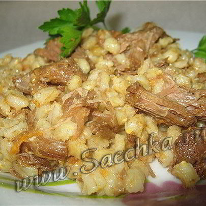 Перловка с тушенкой