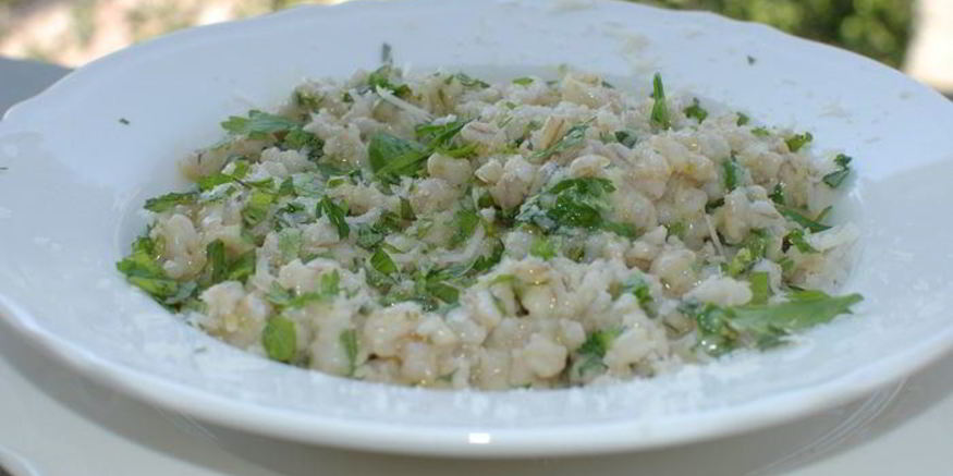 Рецепт перловки с зеленью и сыром