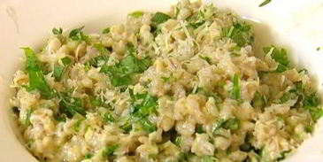 перловка с зеленью и сыром