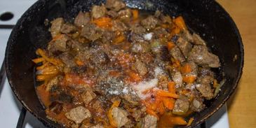 перловка в духовке в горшочке с мясом говядины