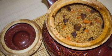 перловка в духовке в горшочке с мясом говядины