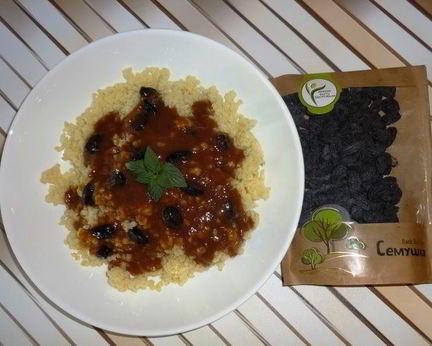 Пшенная каша с фруктовым соусом