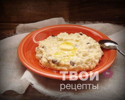 Пшенная каша с творогом и изюмом