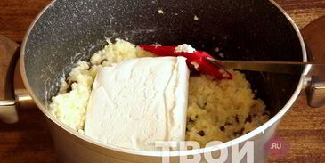 пшенная каша с творогом и изюмом