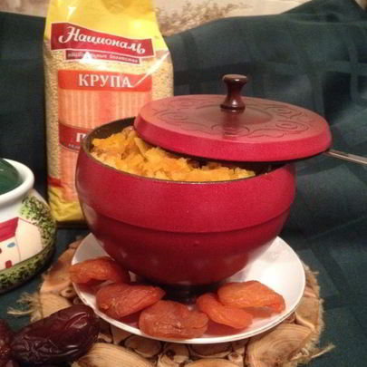 Пшенная каша с тыквой и сухофруктами