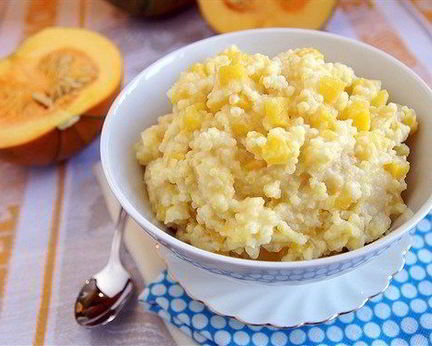 Пшенная каша с тыквой в горшочках