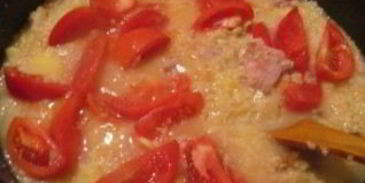 пшенная каша со свининой