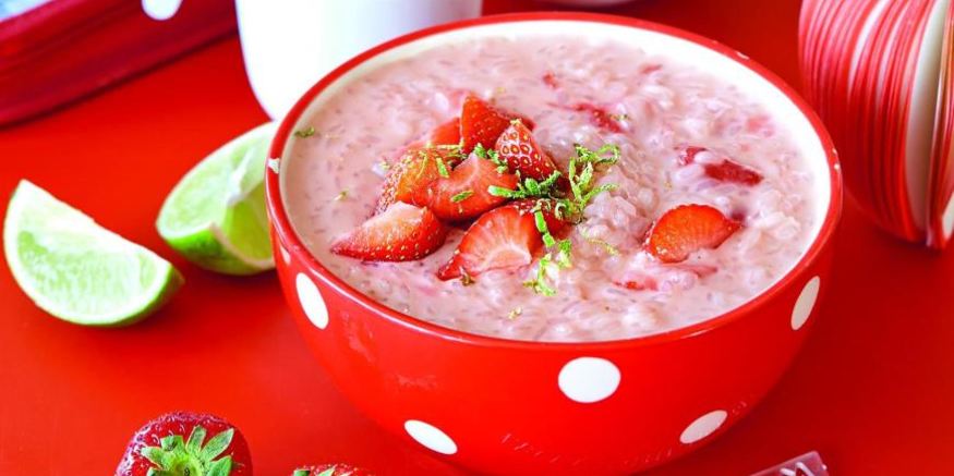 Рецепт кокосовой рисовой каши с клубникой