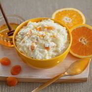 Рецепт Молочной рисовой каши с курагой и апельсиновым соком в мультиварке