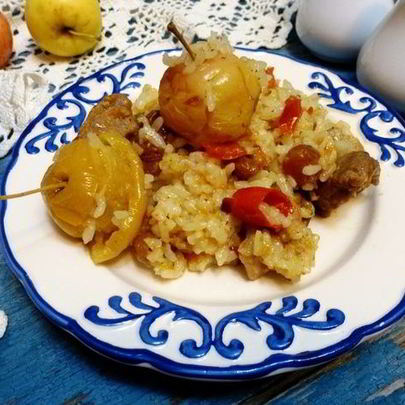 Рисовая каша Ароматная с мясом и яблоками
