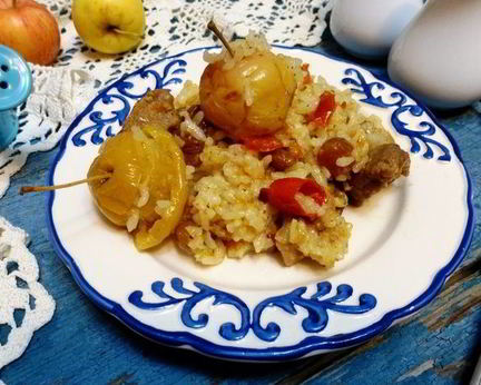 Рисовая каша Ароматная с мясом и яблоками