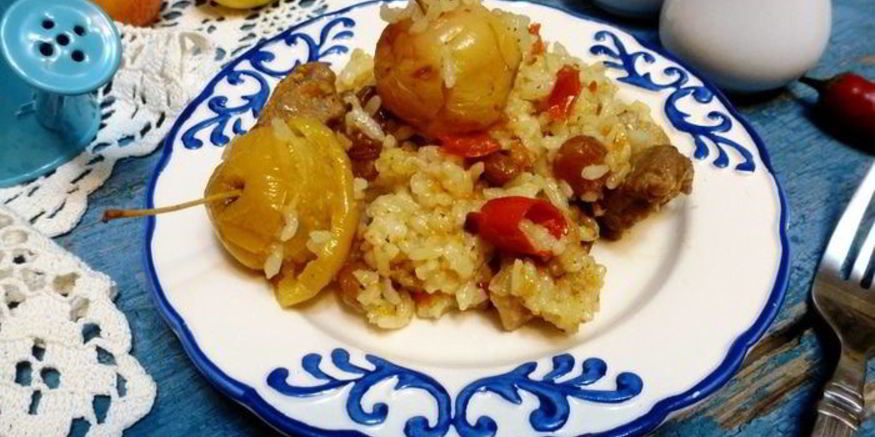 Рецепт рисовой каши ароматной с мясом и яблоками