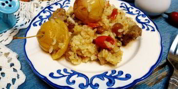 рисовая каша ароматная с мясом и яблоками