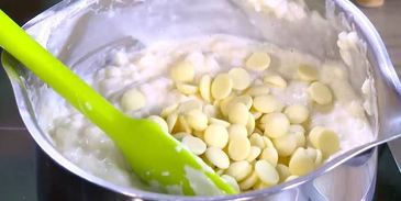 рисовая каша с белым шоколадом и запеченными персиками