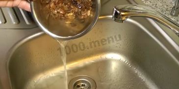 рисовая каша с изюмом и молоком